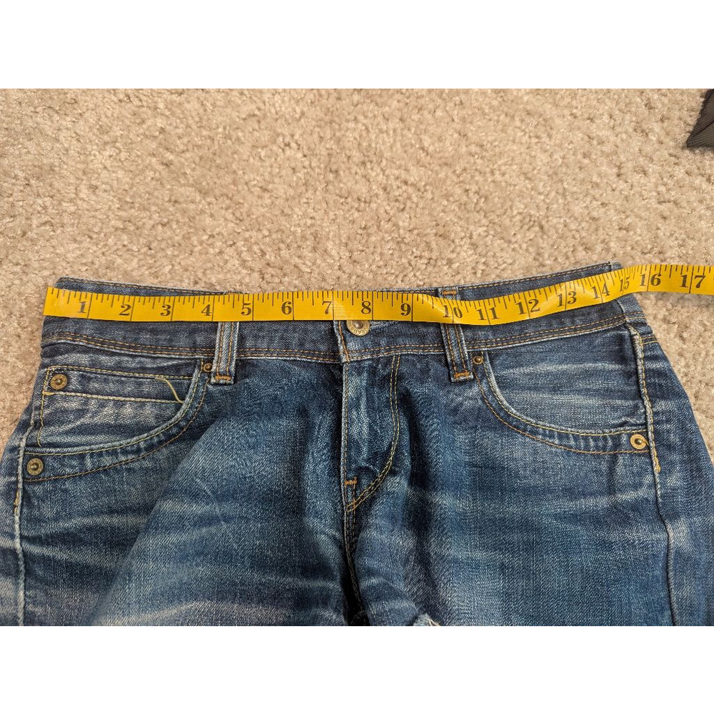 Women's Levi's 570 Denim Shorts S
Levi's 570 straight fit denim shorts - Picture 4 of 9